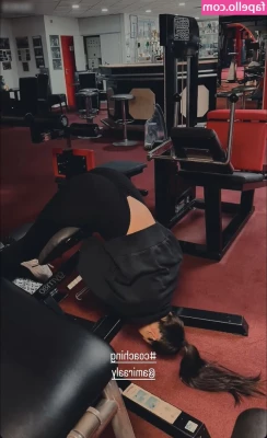 Amira Pocher [ amira-pocher ] - Legs spread... waiting for you babyyy 💕😈
