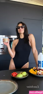 Amira Pocher [ amira-pocher ] - Just getting ready  sing it getting ready