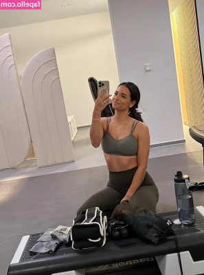 Amira Pocher [ amira-pocher ] - You kno you fuckin wit a good dude You kno you give good brain like