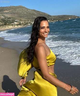 Amira Pocher [ amira-pocher ] - I am a huge T I  fan
