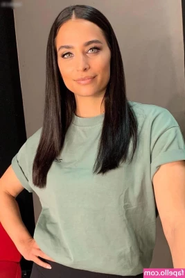 Amira Pocher [ amira-pocher ] - Ma tenue avant d aller travailler