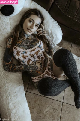 Tigerlilly - You perverts crave to beg to inhale & lick the scent of my little