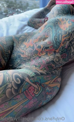 Tigerlilly - Do you have any custom requests? I wanna spoil you🤤