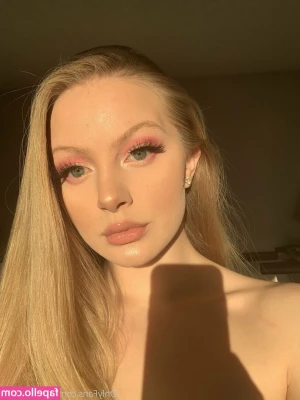 luvgiavanna - I hope you will cum see me live tonight on my VIP I ll be on at 8pm