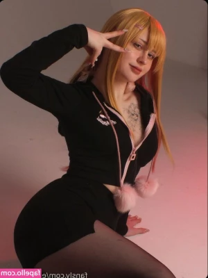 Electro Alice [ electro-alice ] - These curves were made for your cock! 🍆😈