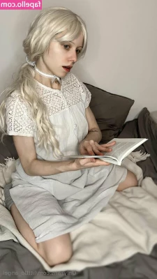 litttle_angel [ litttle-angel ] - If you met me at a Christmas party, would you want to take me home?