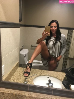 Ariella Ferrera [ ariella-ferrera ] - PAUSA NO FUTEBOL      Models    ricomarlonz    henriquealagoano