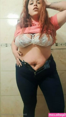hotfoox - Boobs always look better with a bit of oil, right?