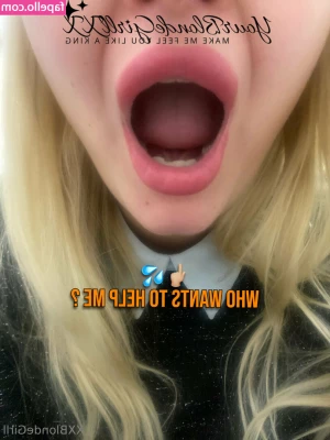 yourblondegirllxx - I was late for work today because I couldn t stay off twitter 