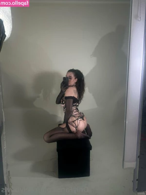 caelydavis [ caelydavis-1 ] - u see them wet