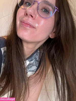 LillyVig - What if it’s a bit closer? Will I be banned? 😱