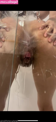 LillyVig - I like to fuck him and cum in his mouth
