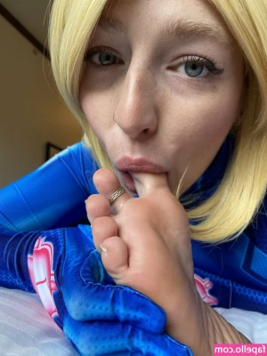 ZeldaHyrule - Shower fingering