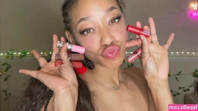 chynaunique - Like this pose? 😉