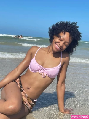 chynaunique - What would you like me to post babes