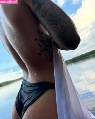 Johanna Juhlin [ johanna-juhlin ] - RAIN DROPS 💦💦💦