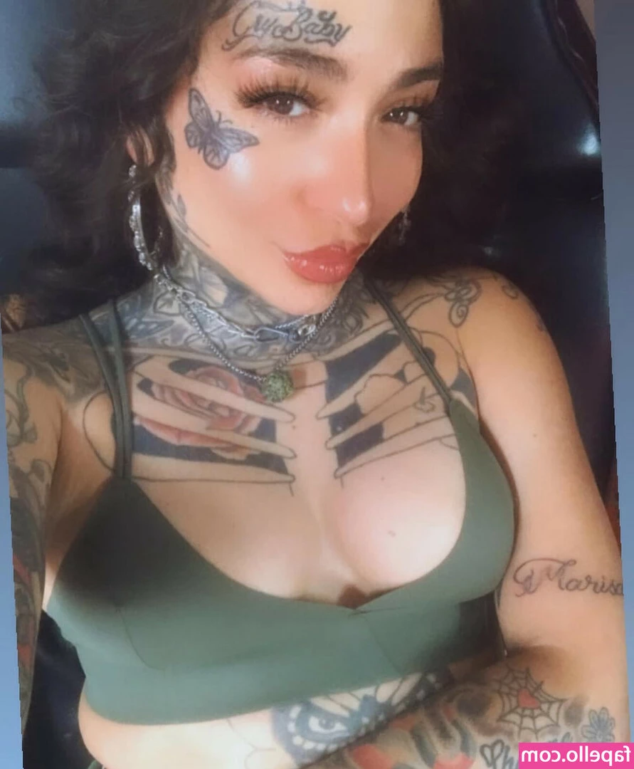 Erica Rivera [ erica-rivera ] - Got carried away trying on my new thong😅