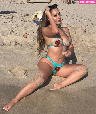 Paola Saulino [ paola-saulino ] - Fuck me in the sea