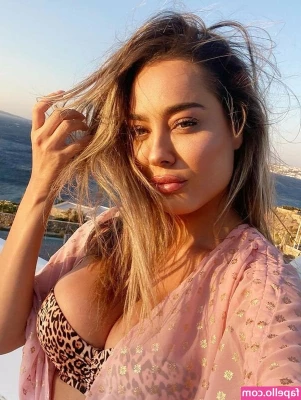Paola Saulino [ paola-saulino ] - For my booty lovers 🐥🍑🔥☝️🤪
