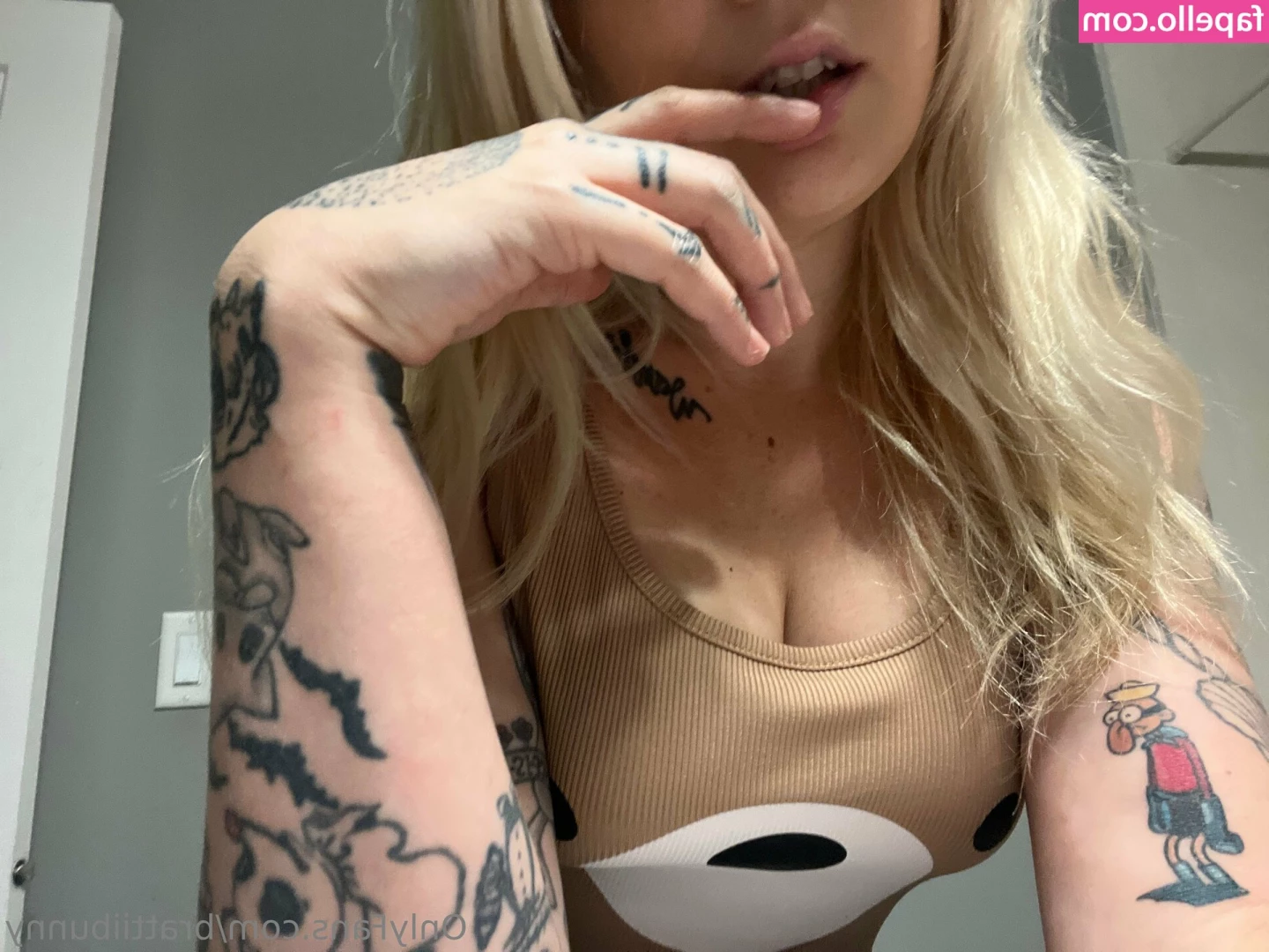 badfairyfree - Lets smoke the day away and relax 😋