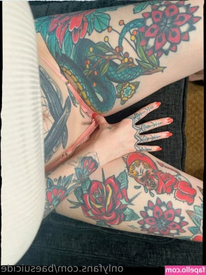 baesuicide - 3 days straight of wear  wouldn t you just loooove a sniff