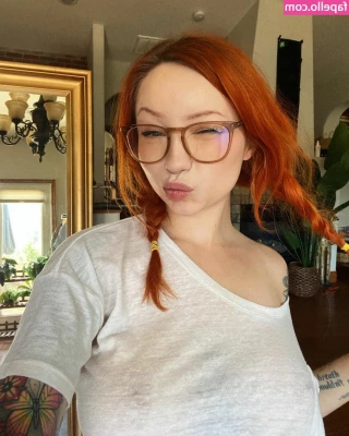 baesuicide - Glædelig d  13 dec   lt 3   Hvad siger du til dagens luciabrud
