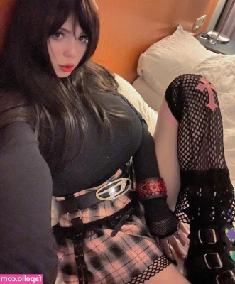 kitty_kett [ kitty-kett ] - MISSIONARY POV 🤤 is my FAVORITE way to GET FUCKED 😈 so that you