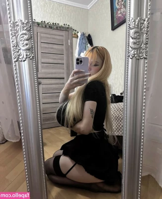 kitty_kett [ kitty-kett ] - Throwback to when I lived in a house    Send me a tip if you wanna