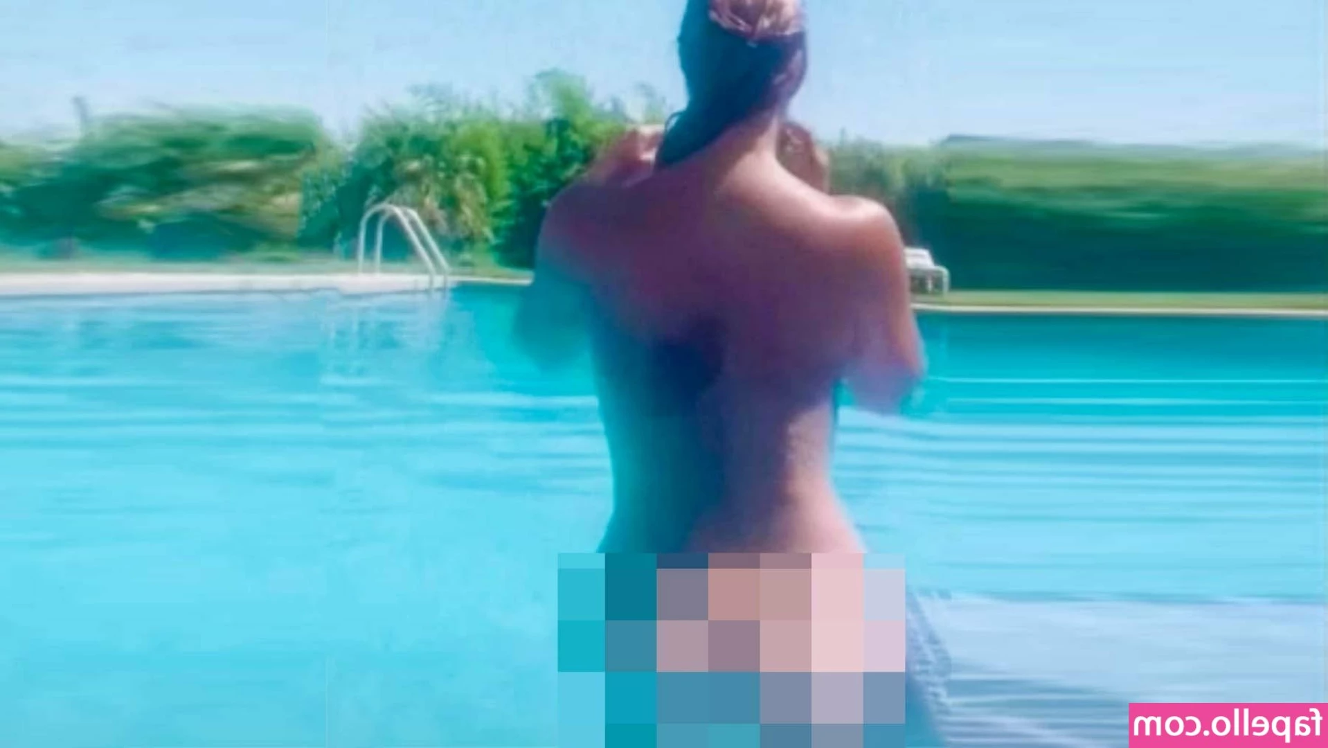 Rosario Mohedano [ rosario-mohedano ] - Te gustaría cojerte todo este culo?😈🥵 Would you like to fuck