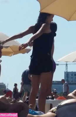 Beach - Hey lovers! 💋 Better late than never right? There's a free tit