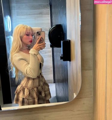 Mochidolll [ mochidolll-1 ] - Es tu aller voir ça bb?  In your DM ❤️ Viens me voir avoir des
