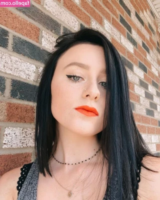 Audra Miller [ audra-miller ] - like this post if you like sunny titties 🥰