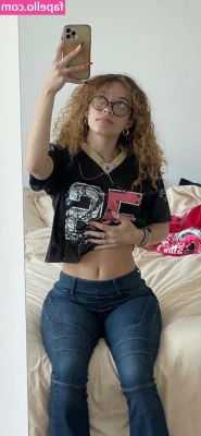 clara.west [ clara-west ] - Sex machine makes me cum