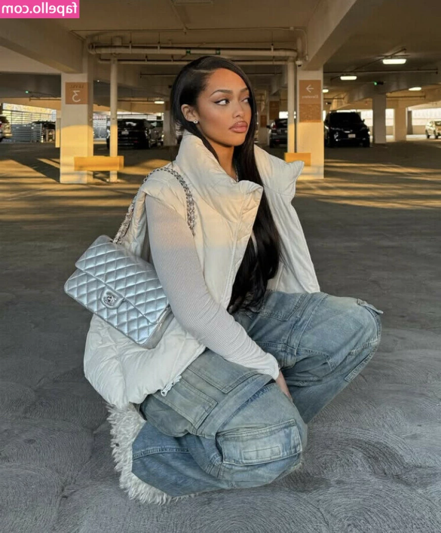 Jodie Woods [ jodie-woods ] - Sneak Peek @ what’s going down in the DMS here in a few. Even threw