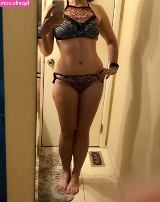 Emily Sequoia [ emily-sequoia ] - Tip me if you d like me to post more stuff with my female friends