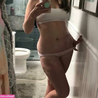 Emily Sequoia [ emily-sequoia ] - Hugs 🥰
