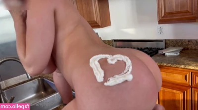 Lena Paul [ lena-paul ] - Goth kittygirl cumming to a bed near you~