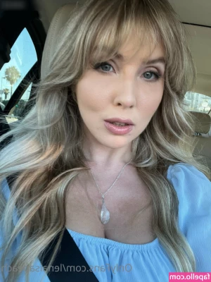 Lena Paul [ lena-paul ] - More atention for me