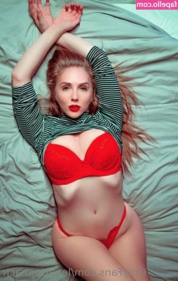 Lena Paul [ lena-paul ] - I m here on my bed waiting for you   what are you going to do to me