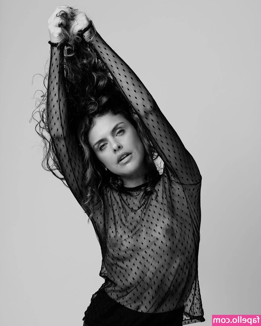 Paloma Bernardi [ paloma-bernardi ] - Yes they are much more than a handful