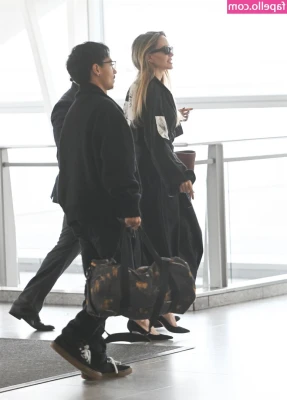 Angelina Jolie [ angelina-jolie ] - Lunch date with my bestie. What do you think? Just have to be careful