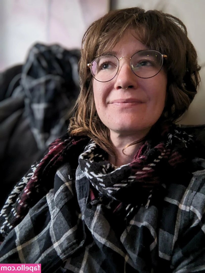 lookmomnocondom - extra upclose toy play
