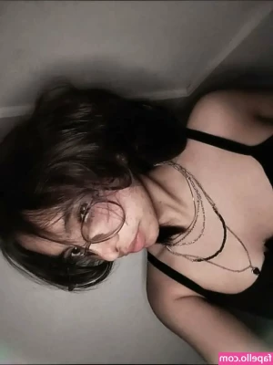 Danm_idk [ danm-idk ] - Feeling glamorous!