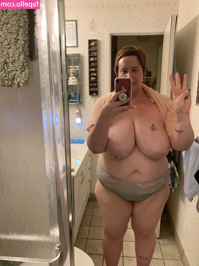 Juicy June [ juicy-june ] - I just can’t get enough of my new toy🥵 my doxy wand makes me