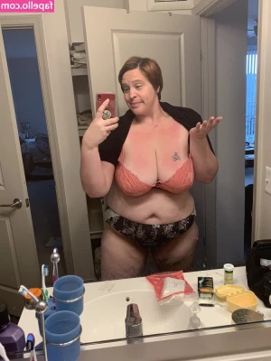 Juicy June [ juicy-june ] - lookin like a sexy cyclops or something