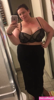 Juicy June [ juicy-june ] - 𝓱𝓮𝓵𝓵𝓸 𝓶𝔂 𝓥𝓘𝓟𝓼  𝓱𝓸𝔀