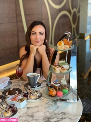 Tenille Dashwood [ tenille-dashwood ] - hello again
