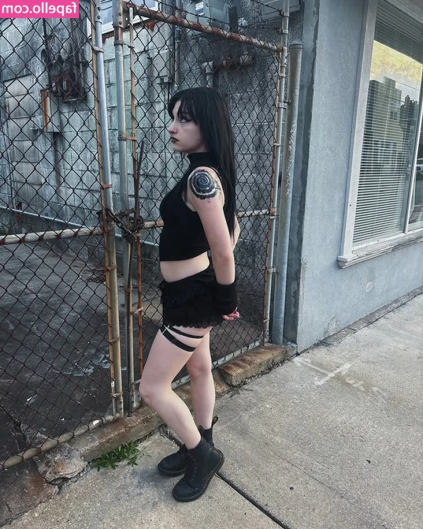 Kelly Boetcher [ kelly-boetcher ] - So cute  3 do u like my stockings  Let me know what u wanna see me do