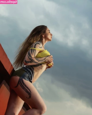 Ingrid Brans [ ingrid-brans ] - Cieplej
