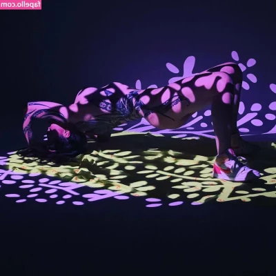 Ingrid Brans [ ingrid-brans ] - Wanna play  Merry xxxmas